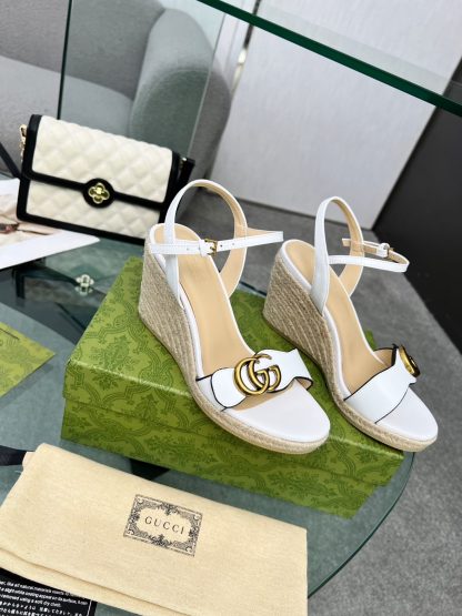 Gucci Straw Platform Sandals - Image 3