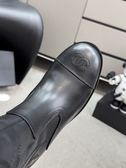 Chanel's black autumn and winter main season boots worth adding to your wardrobe - Image 3