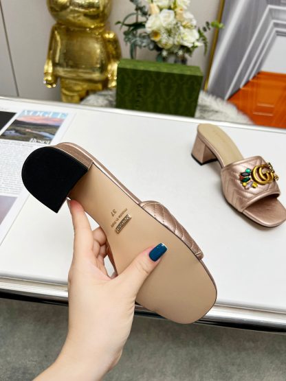 Gucci spring and summer new GG rhinestone buckle round toe thick heel slippers - Image 3