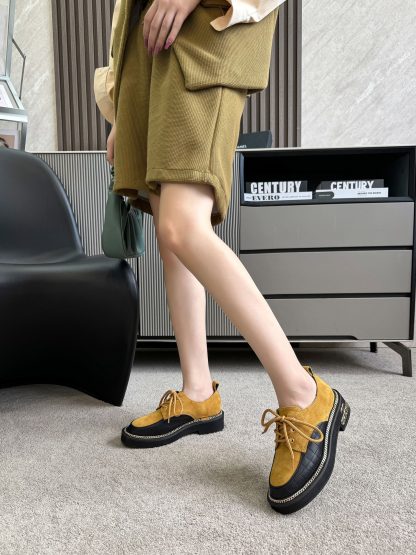 Chanel autumn and winter big yellow fashionable simple leather loafers - Image 3