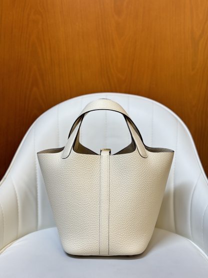 Hermes cream platinum buckle 18cm basket bag - Image 3