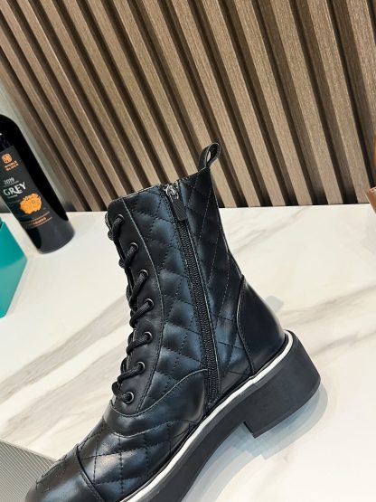Chanel Paris catwalk latest black comfortable boots - Image 3