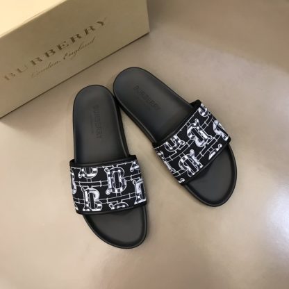 Burberry classic men's slippers - Image 3