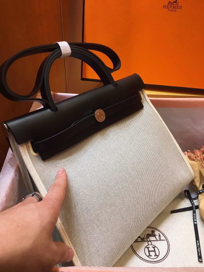 Hermès Beige Preppy Crossbody Bag Unisex Edition - Image 3