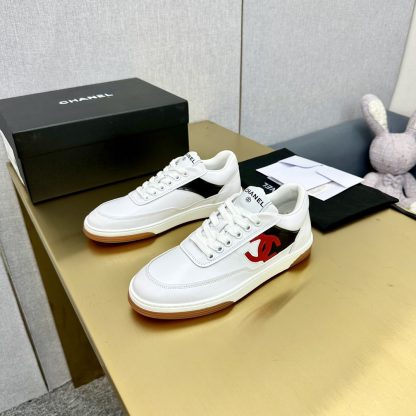 Chanel white and red mix and match versatile casual sneakers - Image 3
