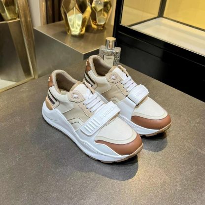 Burberry thick-soled sports shoes