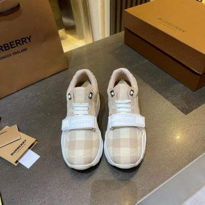 Burberry thick-soled sports shoes