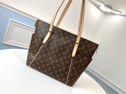 Louis Vuitton M56689TOTALLY medium handbag - Image 3