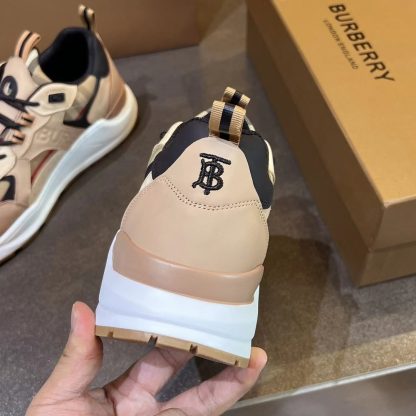 Burberry thick-soled sports shoes - Image 3
