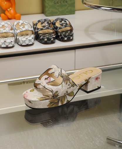 Gucci platform slippers - Image 4