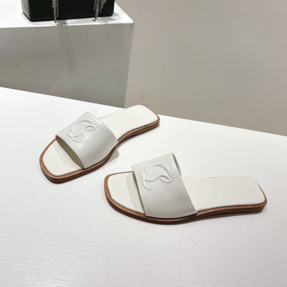 Christian Louboutin casual one-strap flat sandals - Image 3
