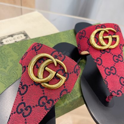 Gucci women's flat slippers - Image 4