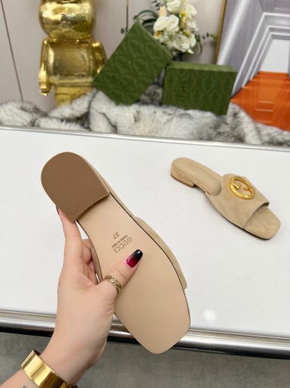 Gucci flat slippers - Image 4