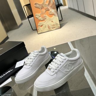 Chanel classic design white mix and match casual sneakers