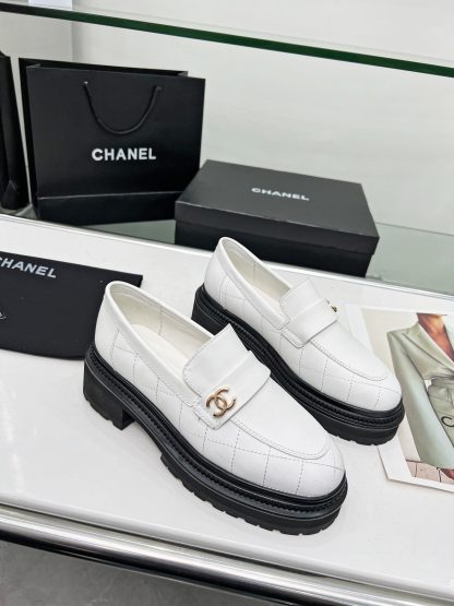 Chanel autumn and winter new white matte versatile leather loafers - Image 3
