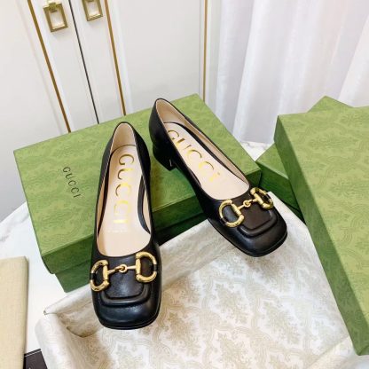 Gucci's new horsebit buckle (same style for shoes and sandals) - Image 3