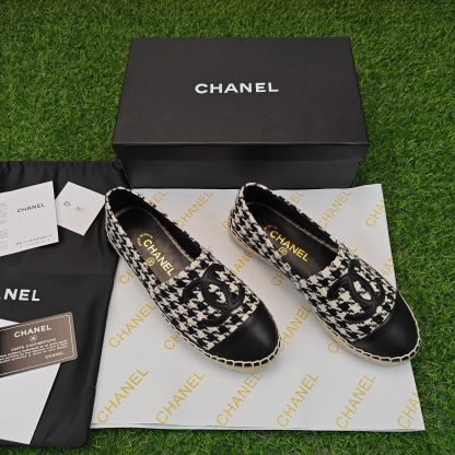 Chanel early spring sunshine black and white new fisherman shoes - Image 2