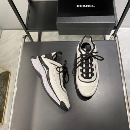 Chanel's latest beautiful white and black slim casual sports shoes - Image 3