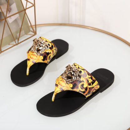 VERSACE thong sandals - Image 3