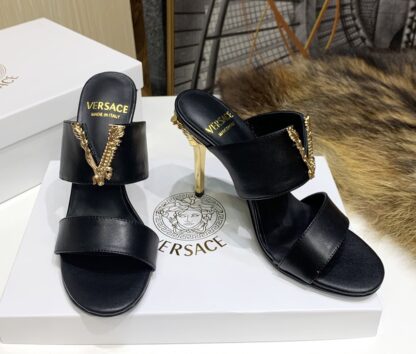VERSACE Fashion V Buckle High Heels - Image 3