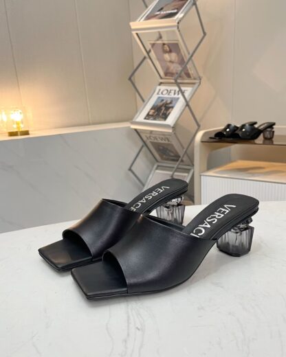VERSACE new style chunky heel sandals - Image 3