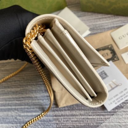 Gucci small elegant gold chain bag - Image 3