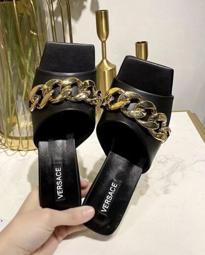 VERSACE SQUARE TOE CHAIN ​​HIGH HEELS - Image 3