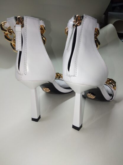 VERSACE SQUARE TOE CHAIN ​​HIGH HEELS - Image 4