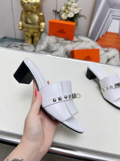 Hermès new spring and summer white thick-heeled sandals, heel height 5cm - Image 3