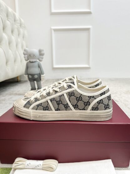 Gucci Lido series distressed casual shoes - Image 4