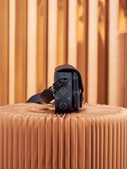Louis Vuitton Montsouris Mini Handbag Model - Image 3
