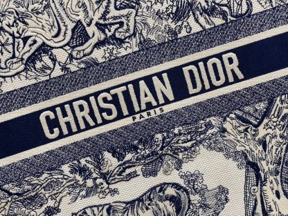 Dior Book tote dark blue tiger large - Image 3