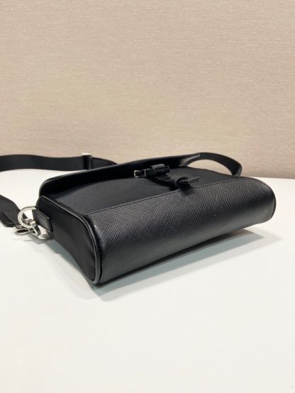 Prada simple atmospheric shoulder bag - Image 3
