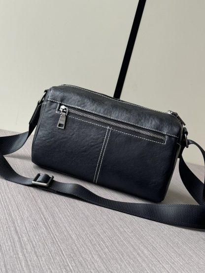 Prada new atmospheric shoulder bag - Image 3