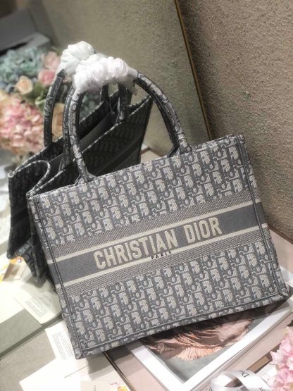 Dior large size TOTE bag - Image 3