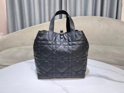 Dior Toujours Vertical Handbag - Image 3