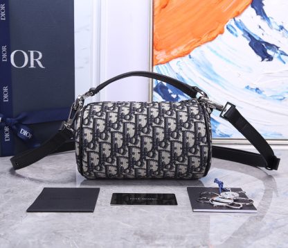 Dior pre-fall early spring series saddle bag - Image 3