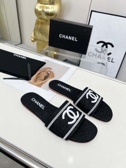 Chanel black new fabric sheepskin slippers - Image 3
