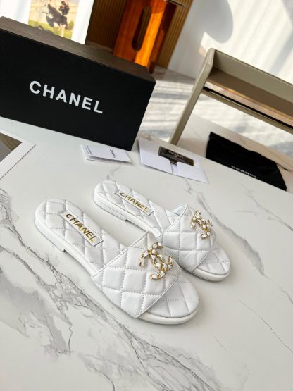 Chanel White New Fabric Lambskin Slippers - Image 3