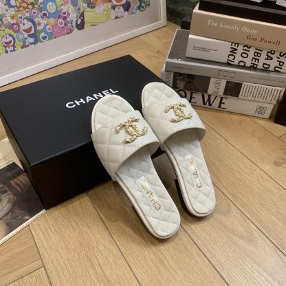 Chanel all-match white slimming slippers - Image 3