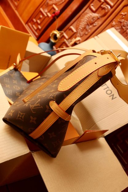 Louis Vuitton Bags Shopping Bag Series CARRY ALL PM - Image 3