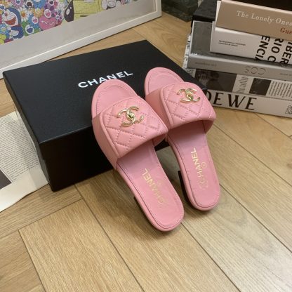 Chanel Early Autumn New Dark Pink High Fashion Flip Flops - Image 3