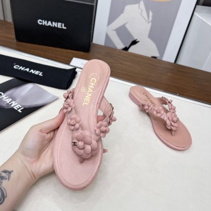 Chanel Spring/Summer Pink Delicate Shoes and Custom Flower Flip Flops Heel Height 1.5cm - Image 3
