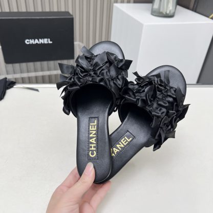 Chanel Spring/Summer Dance Shoes Series Black Slim Retro Feeling Custom Flower Slippers Heel Height 1.5cm - Image 3