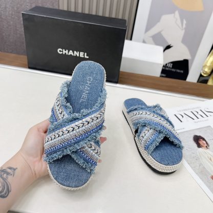 Chanel Early Spring Blue and White Series Small Round Toe Hot Brick Slippers - Image 3