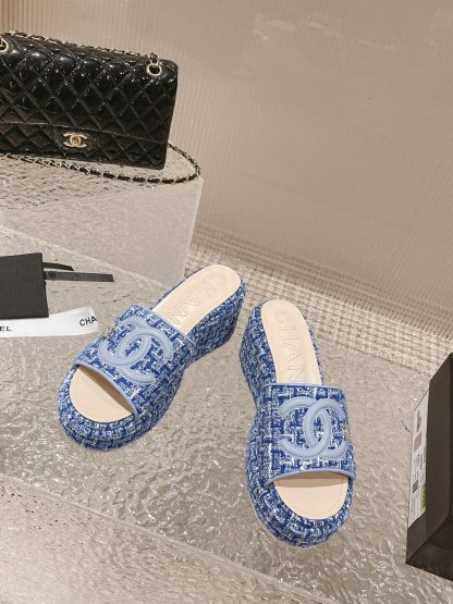 Chanel summer classic blue double c design stylish and comfortable slippers front 3cm back 7cm - Image 3