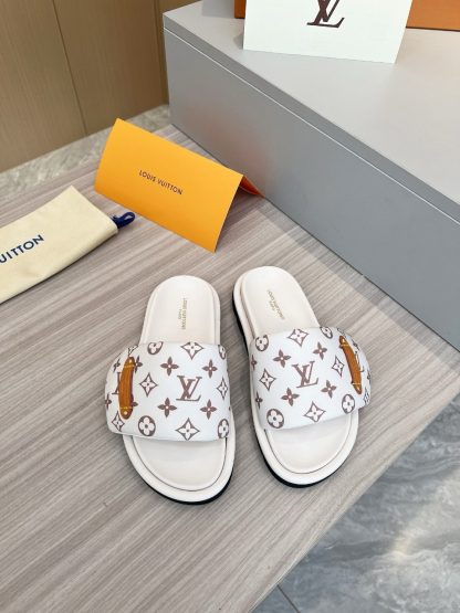 Louis Vuitton's latest fashion casual half slippers - Image 3