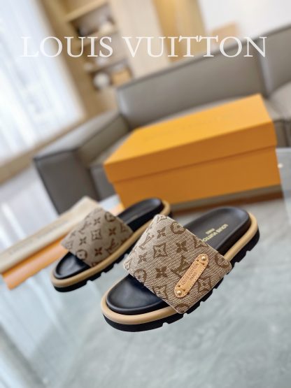 Louis Vuitton's latest fashion casual half slippers - Image 3