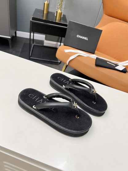 Chanel summer hit cute macaron black flip flops Sole thickness: 2cm - Image 3