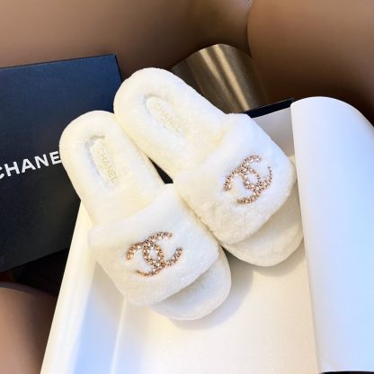 Chanel new white pure natural lambswool slippers - Image 3